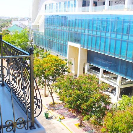 Aha Monaco Hotel Фан Тиет Екстериор снимка